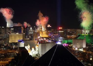 Las Vegas : NEW YEARS FIREWORKS